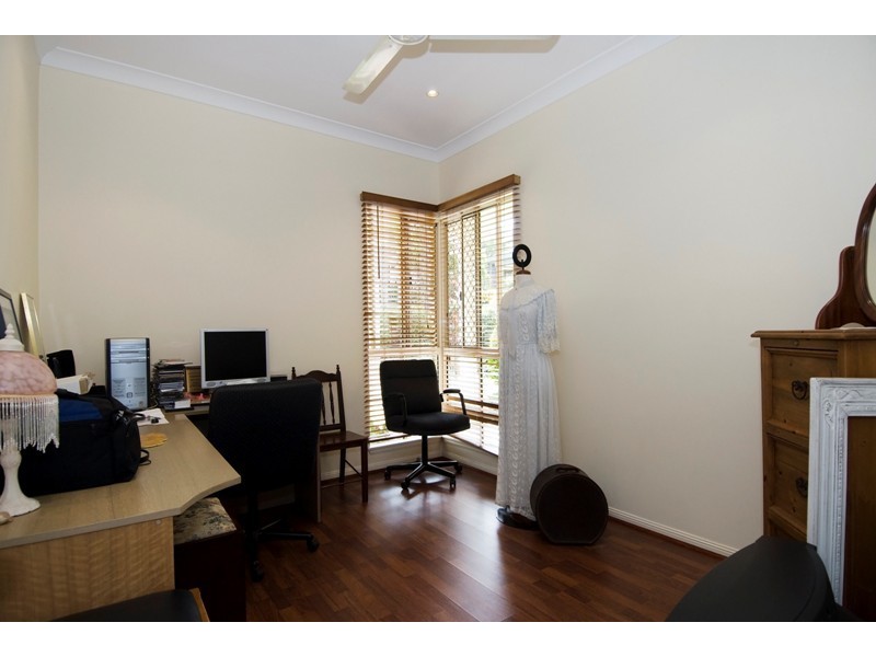 10 Barcoo Close, Bentley Park QLD 4869