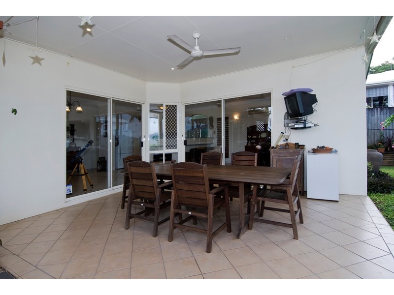 10 Barcoo Close, Bentley Park QLD 4869