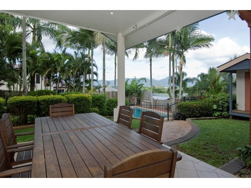 10 Barcoo Close, Bentley Park QLD 4869
