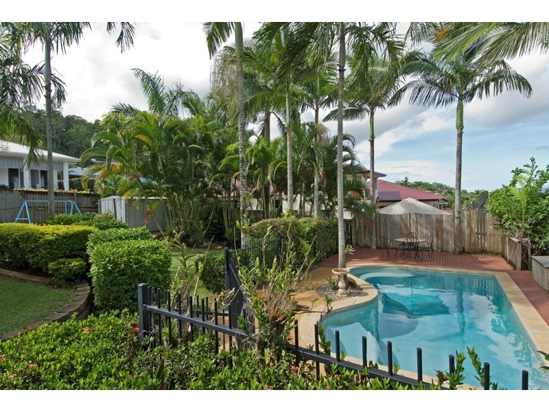 10 Barcoo Close, Bentley Park QLD 4869