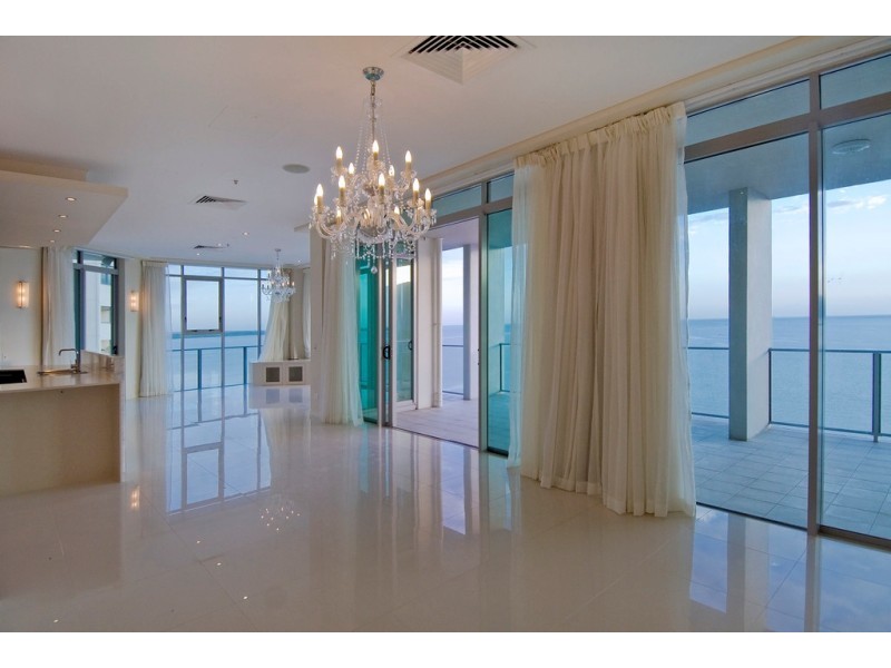 88/99 The Esplanade, Cairns QLD 4870