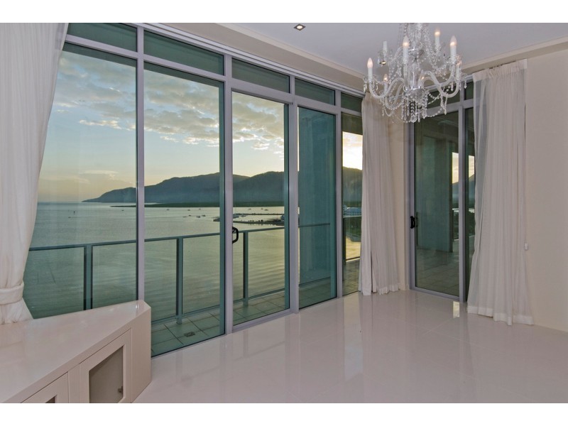 88/99 The Esplanade, Cairns QLD 4870