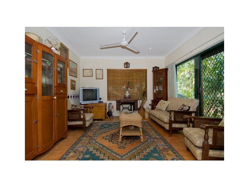 11 Amaroo Street, Smithfield QLD 4878