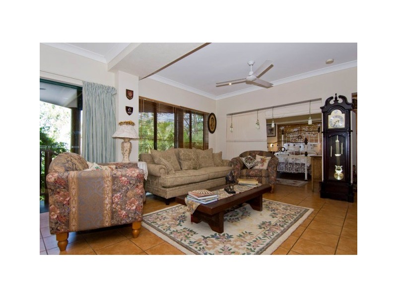 11 Amaroo Street, Smithfield QLD 4878