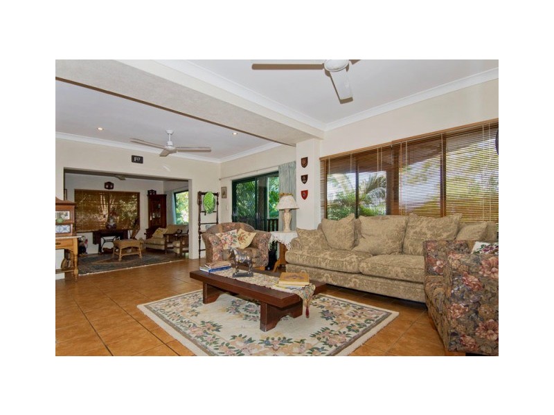 11 Amaroo Street, Smithfield QLD 4878