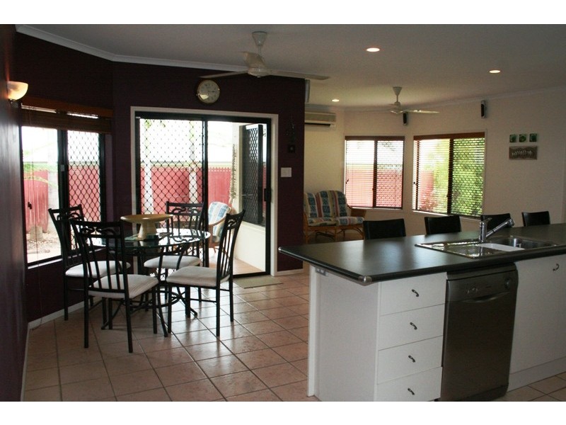 8 Hazelwood Close, Mount Sheridan QLD 4868