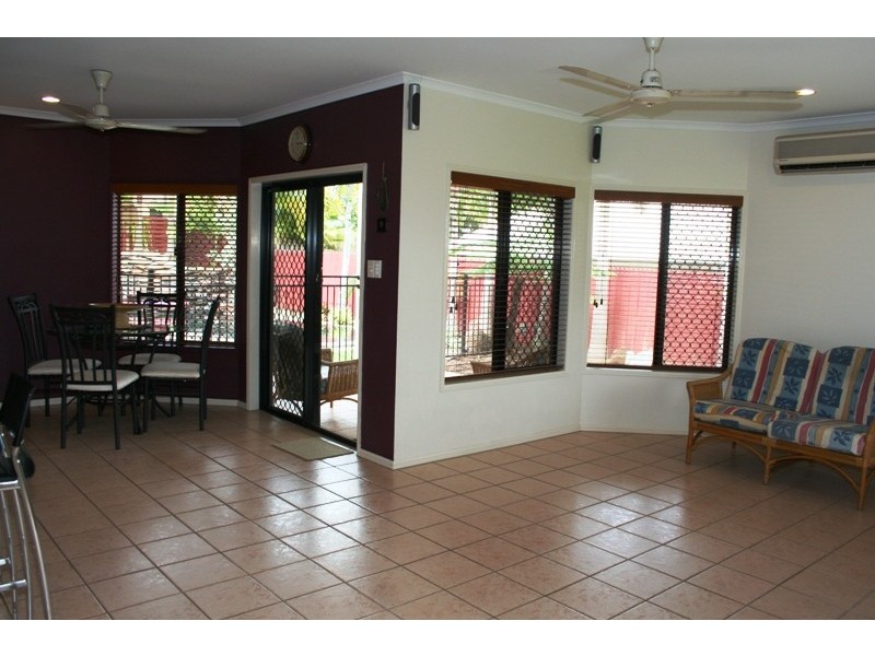 8 Hazelwood Close, Mount Sheridan QLD 4868