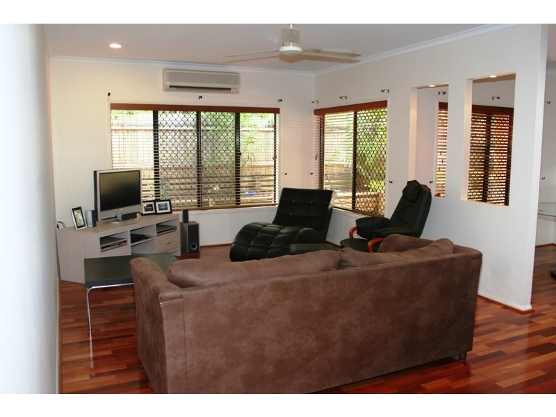 8 Hazelwood Close, Mount Sheridan QLD 4868