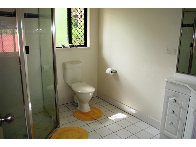 8 Hazelwood Close, Mount Sheridan QLD 4868