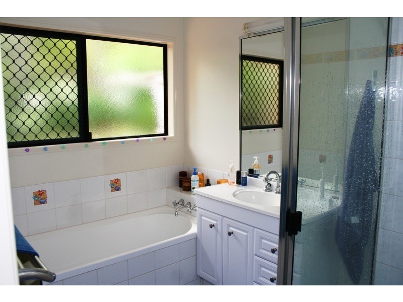 8 Hazelwood Close, Mount Sheridan QLD 4868