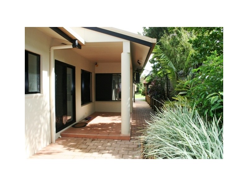 8 Hazelwood Close, Mount Sheridan QLD 4868