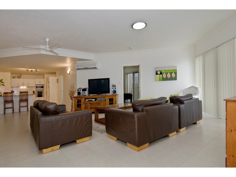 1/15-17  Minnie Street, Cairns City QLD 4870