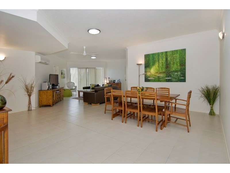 1/15-17  Minnie Street, Cairns City QLD 4870