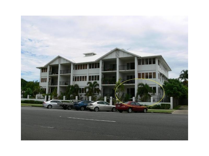 4/18  Smith Street, Cairns North QLD 4870