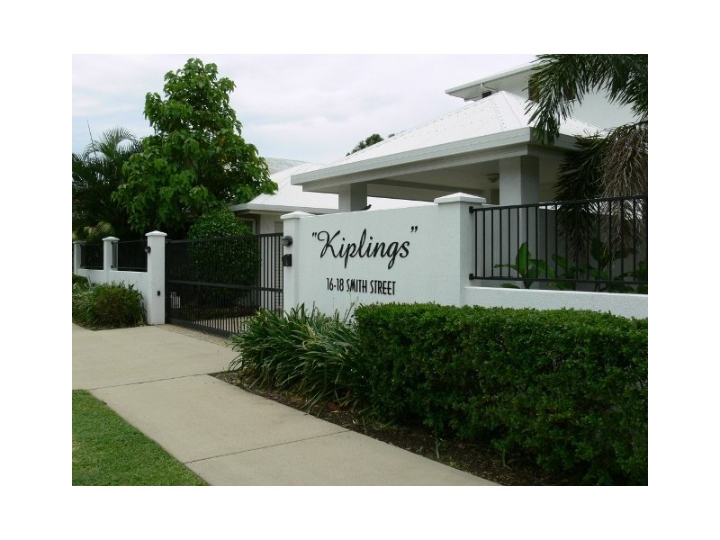 4/18  Smith Street, Cairns North QLD 4870
