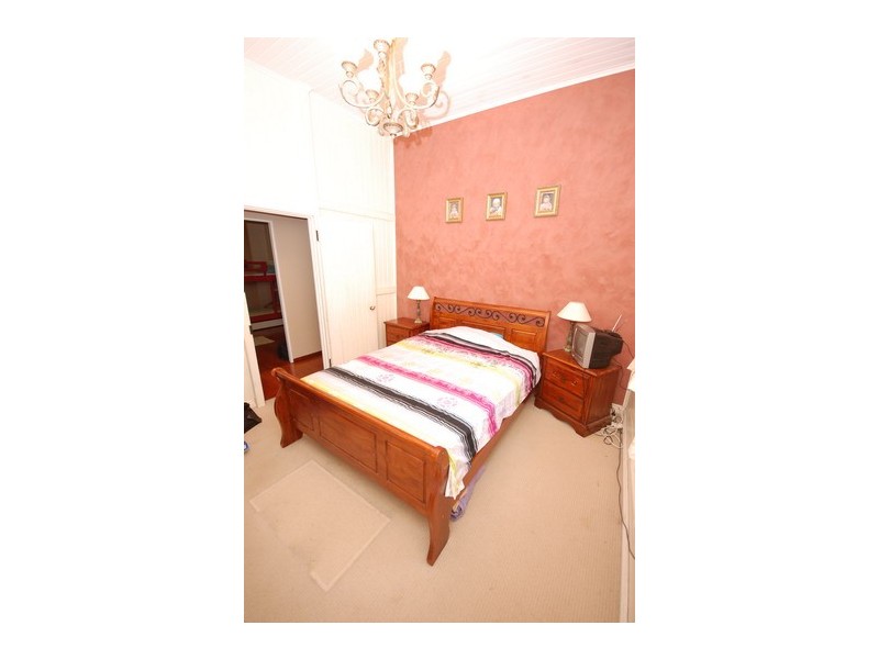 5 Borrowdale Close, Bentley Park QLD 4869