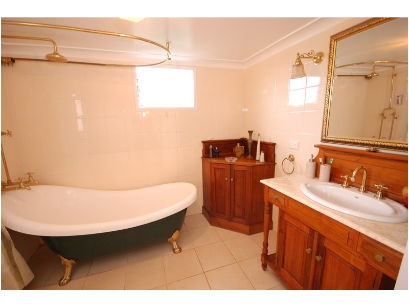 5 Borrowdale Close, Bentley Park QLD 4869