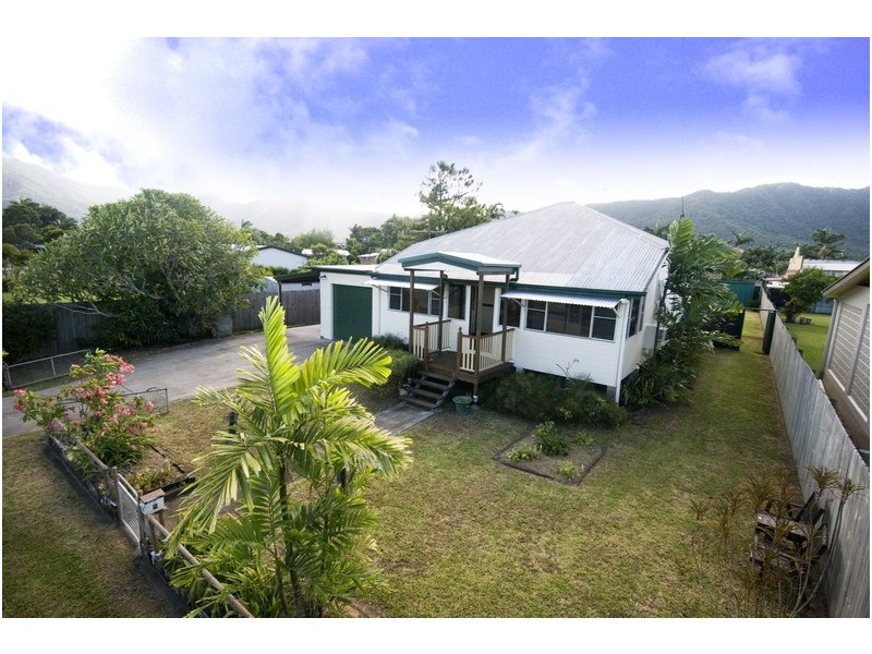 5 Borrowdale Close, Bentley Park QLD 4869