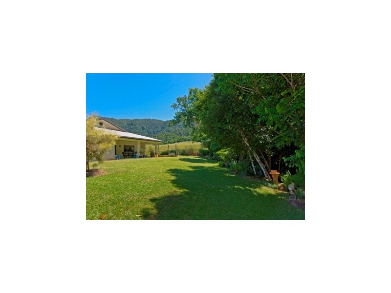 7 Pavetta Close, Bentley Park QLD 4869