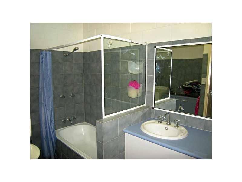 2/99 Windarra Street, Woree QLD 4868