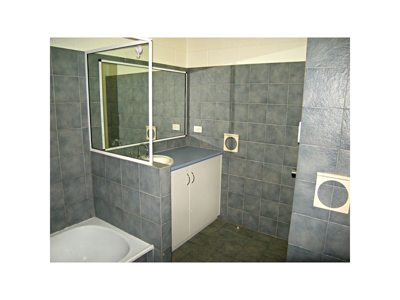 2/99 Windarra Street, Woree QLD 4868