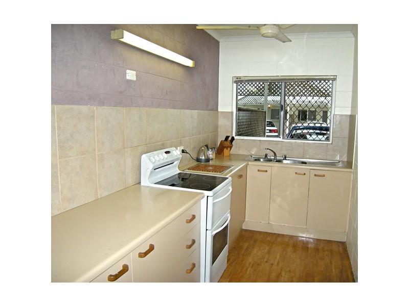 2/99 Windarra Street, Woree QLD 4868