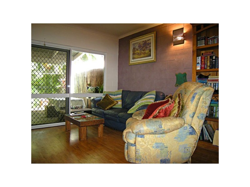 2/99 Windarra Street, Woree QLD 4868