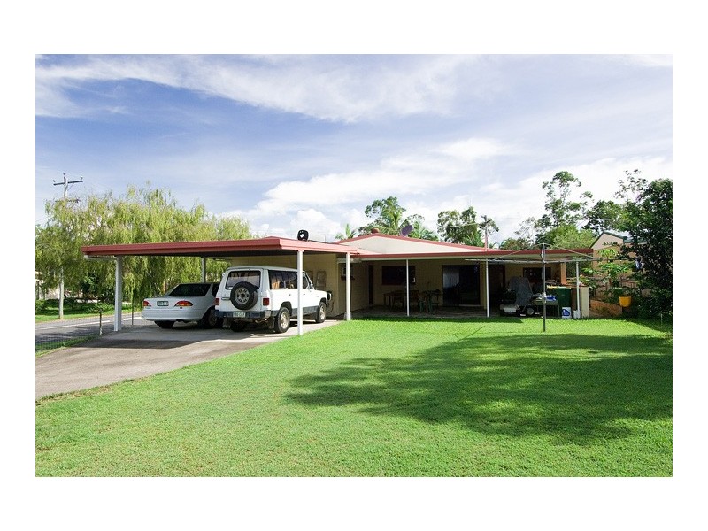 2 Karen Close, Woree QLD 4868