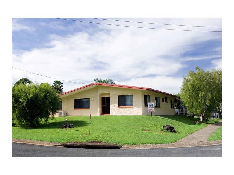 2 Karen Close, Woree QLD 4868