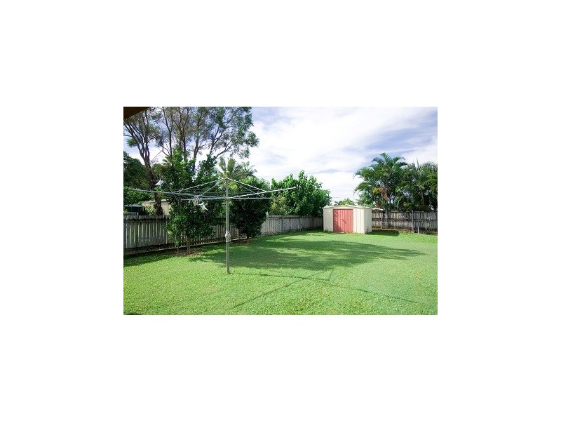 2 Karen Close, Woree QLD 4868