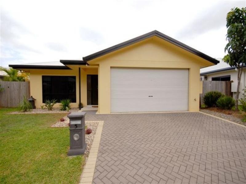 5 Surtees Close, Bentley Park QLD 4869