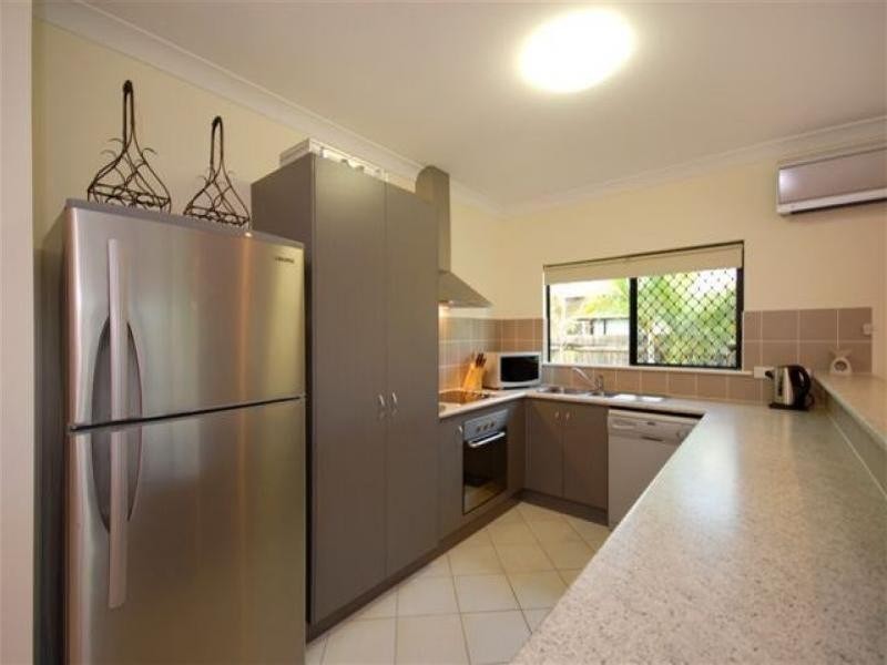 5 Surtees Close, Bentley Park QLD 4869