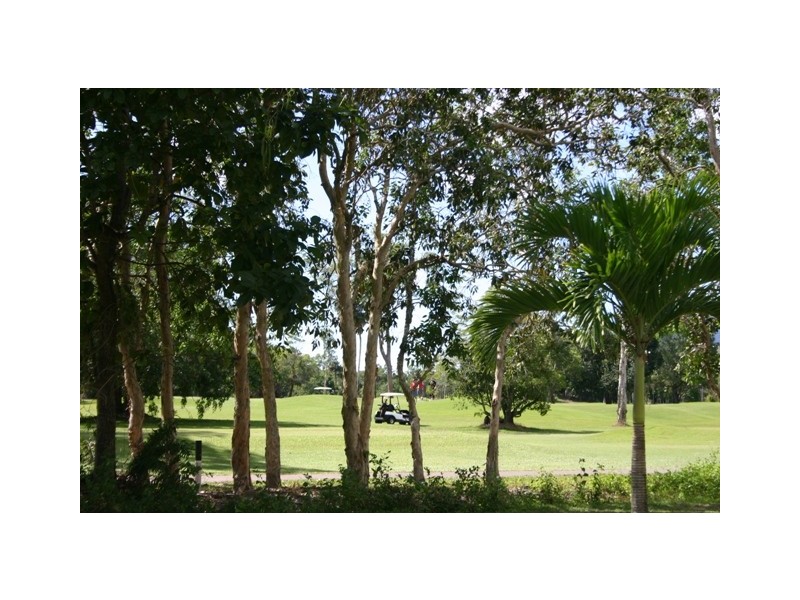 2/72 Kowinka, White Rock QLD 4868