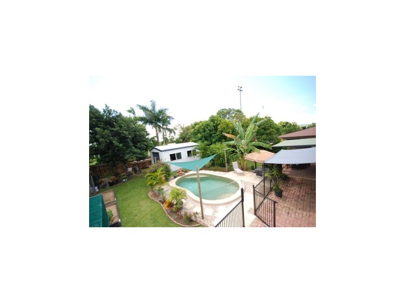 24 Fishburn Street, Bentley Park QLD 4869