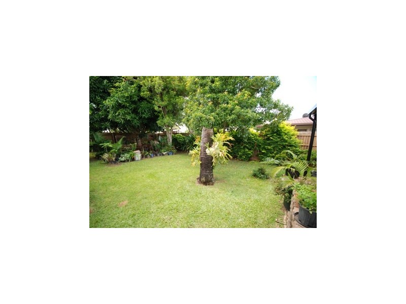 24 Fishburn Street, Bentley Park QLD 4869