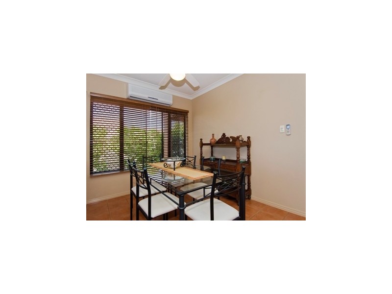 32 Guthrie Close, Bentley Park QLD 4869