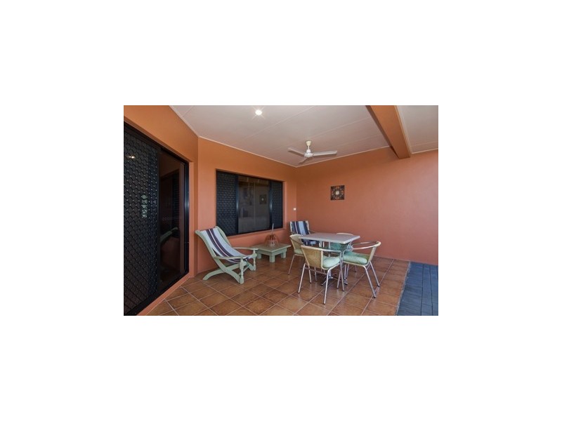 32 Guthrie Close, Bentley Park QLD 4869