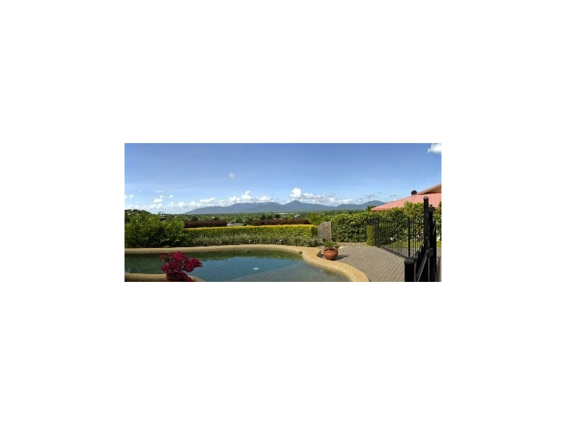 32 Guthrie Close, Bentley Park QLD 4869