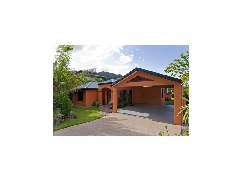 32 Guthrie Close, Bentley Park QLD 4869