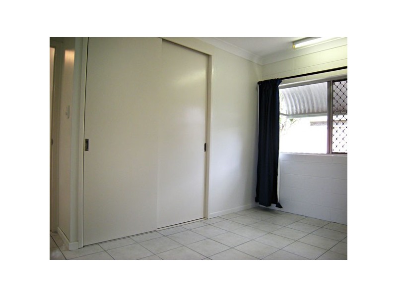 2/8 Maytown Close, Manoora QLD 4870