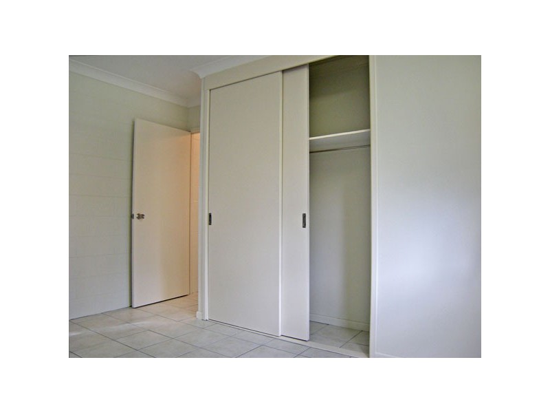 2/8 Maytown Close, Manoora QLD 4870