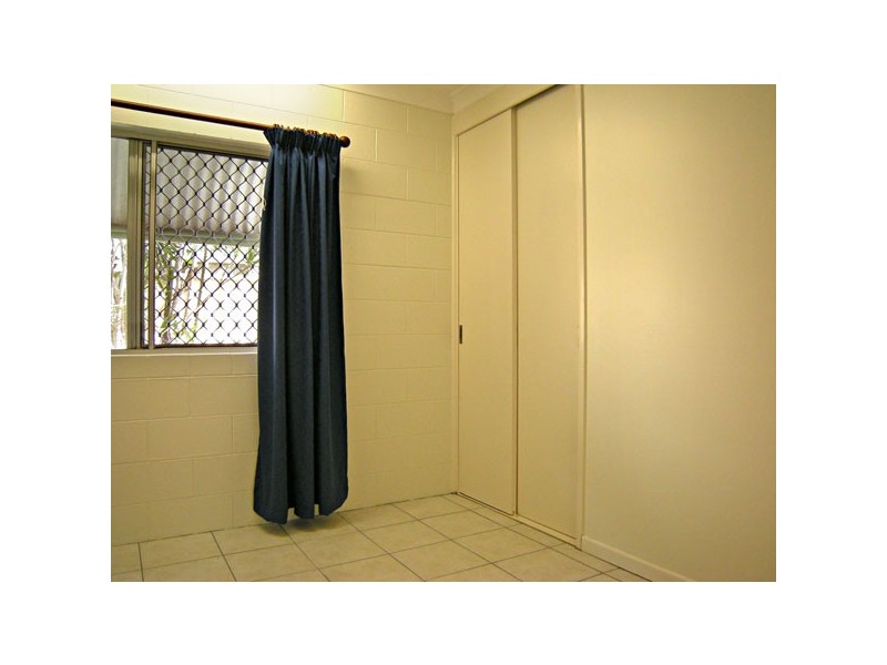 2/8 Maytown Close, Manoora QLD 4870