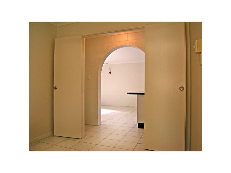 2/8 Maytown Close, Manoora QLD 4870