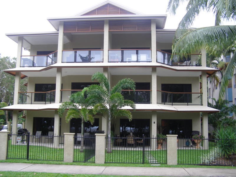 1/61-73 Sims Esplanade, Yorkeys Knob QLD 4878