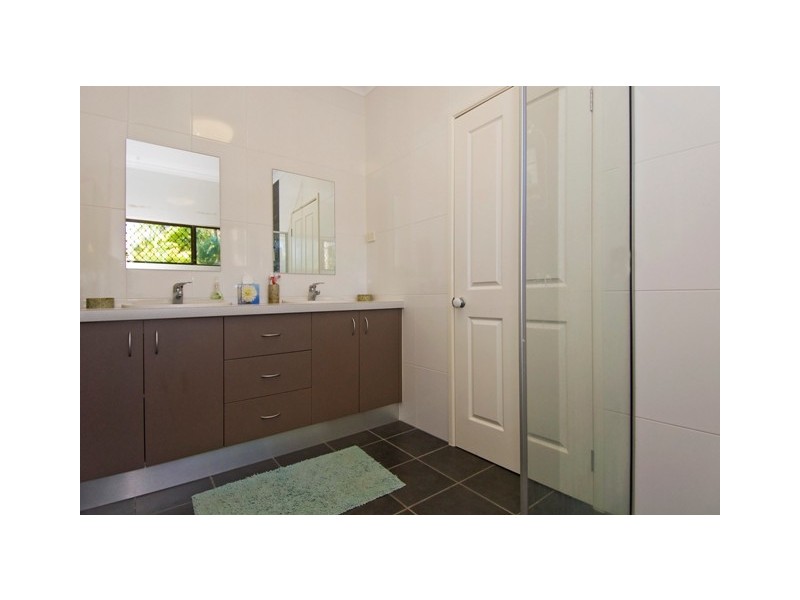 4 Kite Close, Bayview Heights QLD 4868