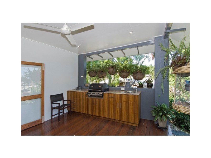 4 Kite Close, Bayview Heights QLD 4868