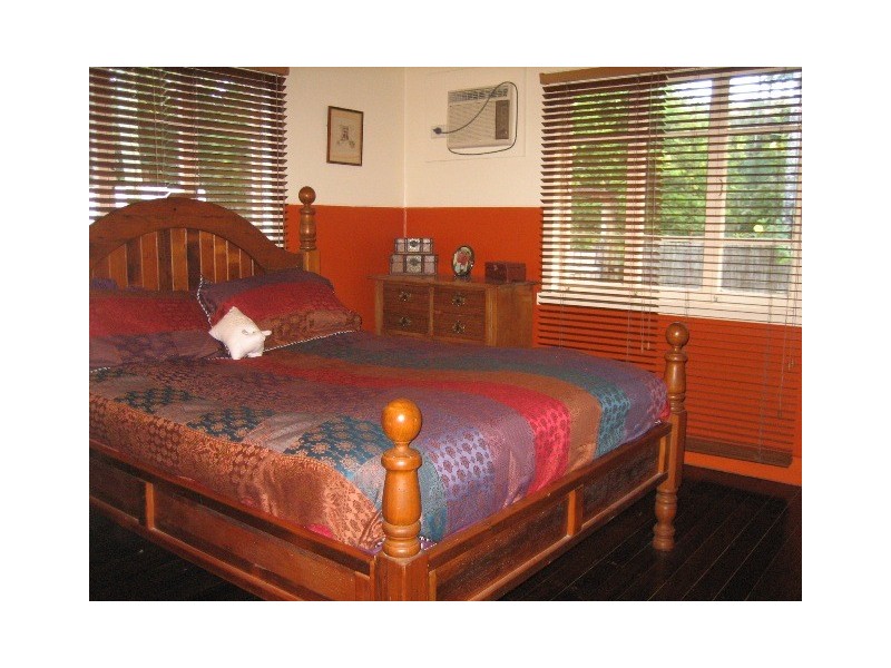 32 Murchison Street, Whitfield QLD 4870