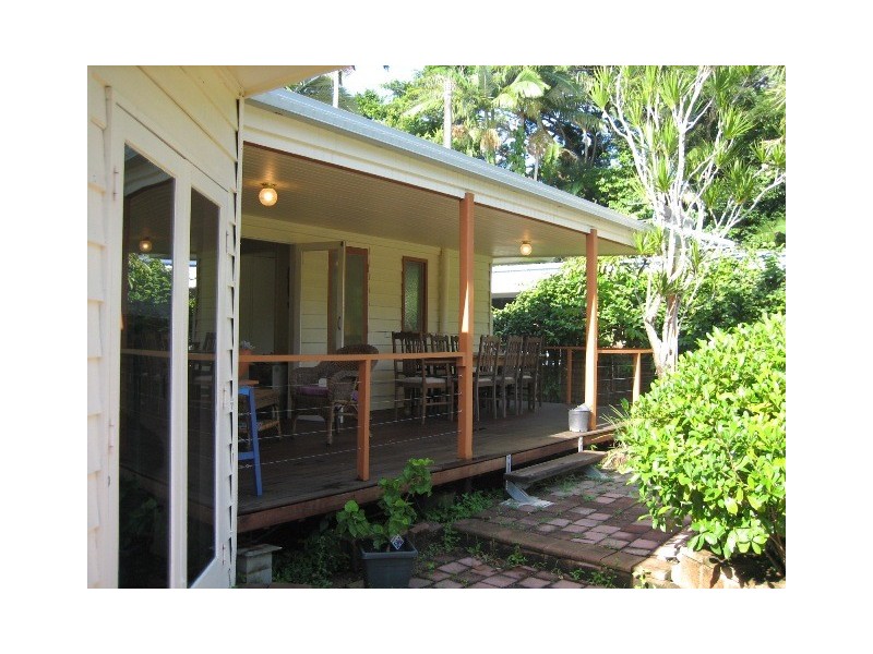 32 Murchison Street, Whitfield QLD 4870