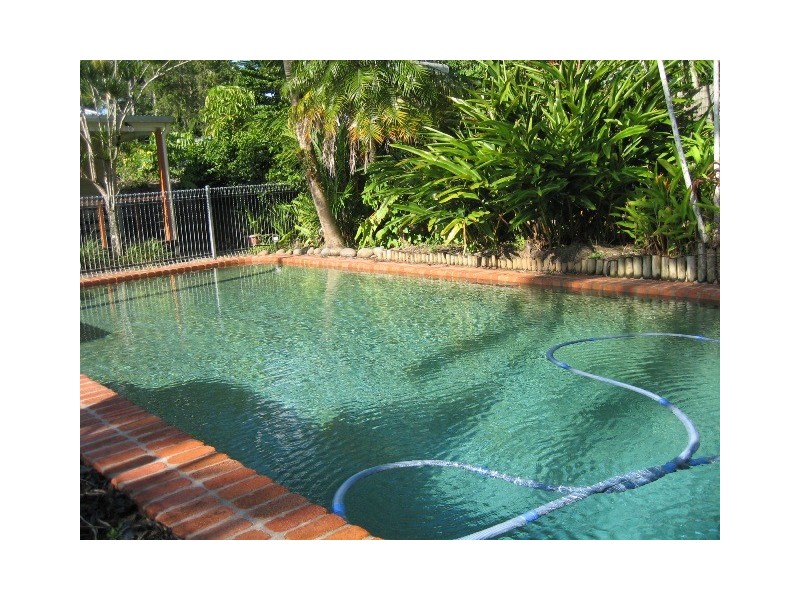 32 Murchison Street, Whitfield QLD 4870