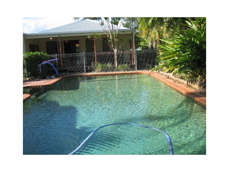 32 Murchison Street, Whitfield QLD 4870